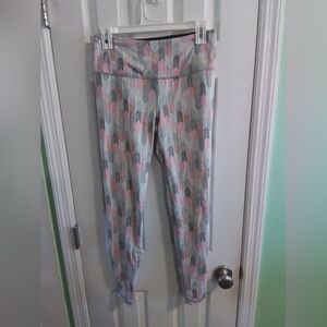 VSX Active Leggings in White, Pink & Gray - Soft Chevron Print